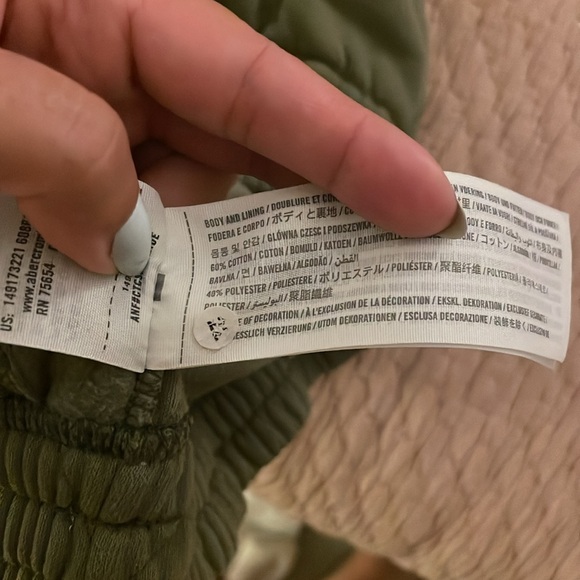 Abercrombie Quilted Olive Lounge Shorts - Picture 5 of 5